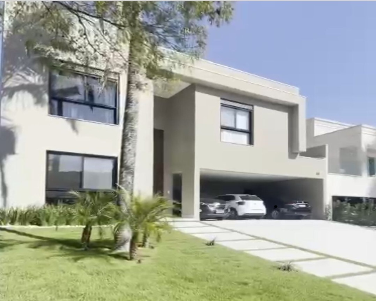 Casa à venda com 5 quartos, 548m² - Foto 2