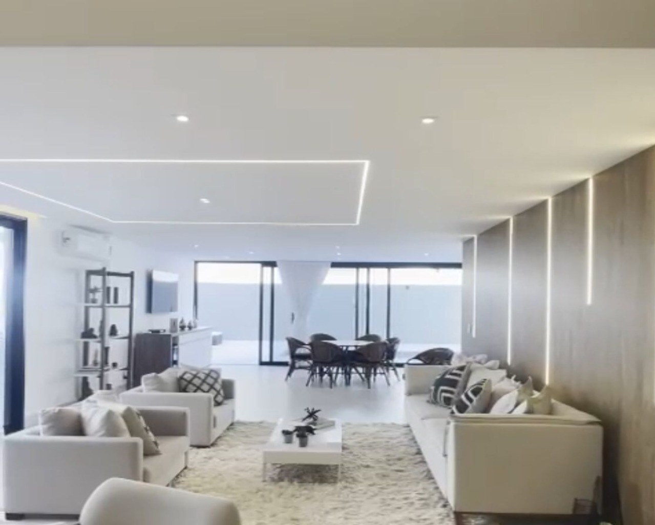 Casa à venda com 5 quartos, 548m² - Foto 9