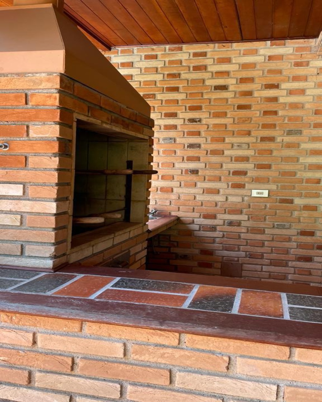 Casa de Condomínio à venda e aluguel com 4 quartos, 430m² - Foto 2