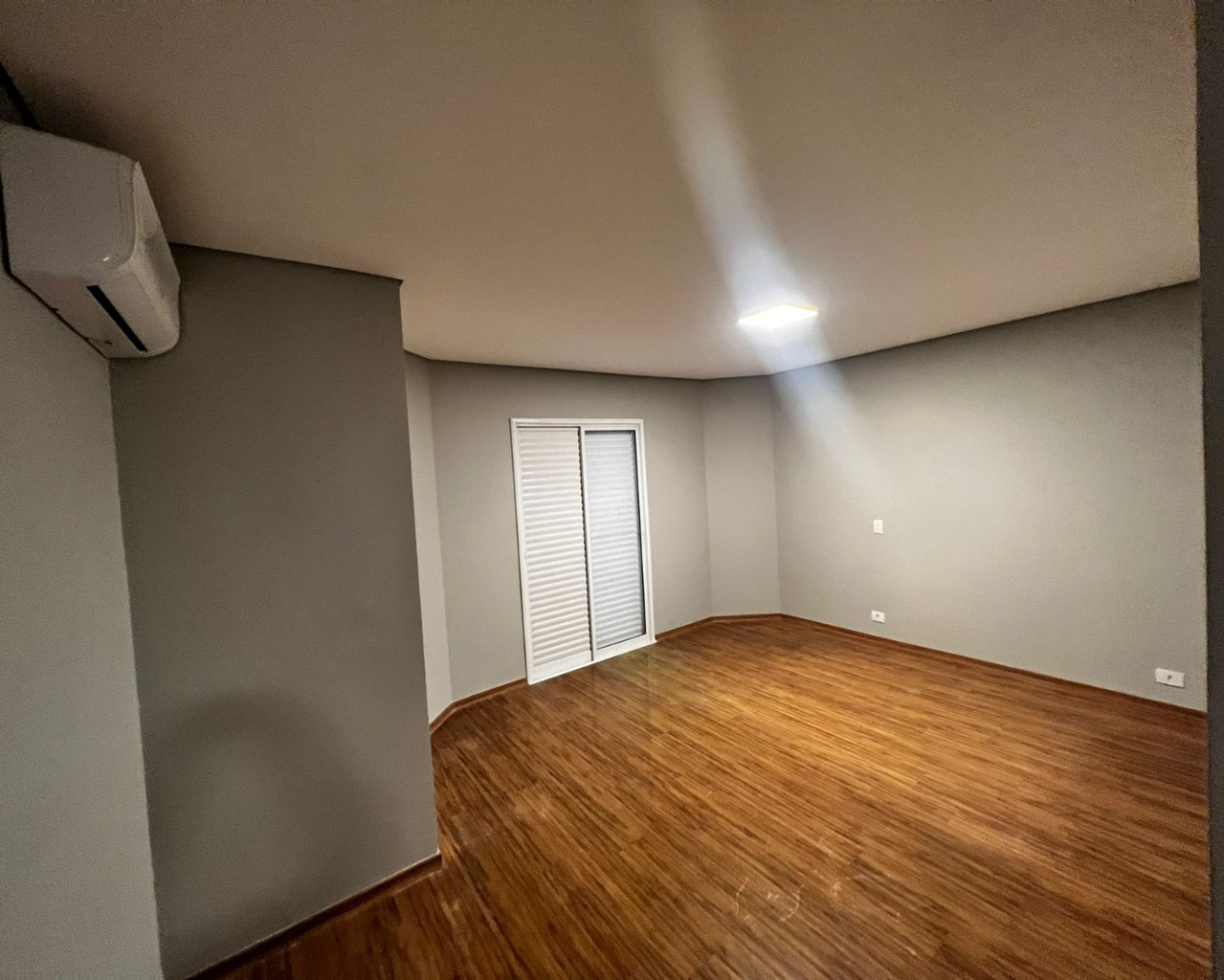 Casa à venda com 4 quartos, 350m² - Foto 11