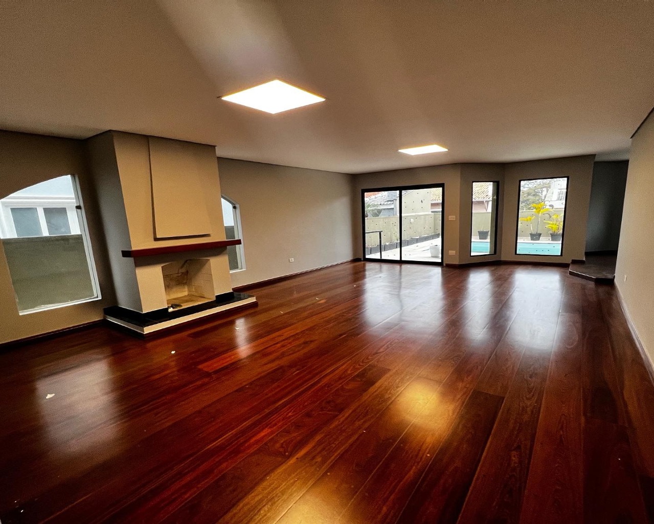 Casa à venda com 4 quartos, 350m² - Foto 19