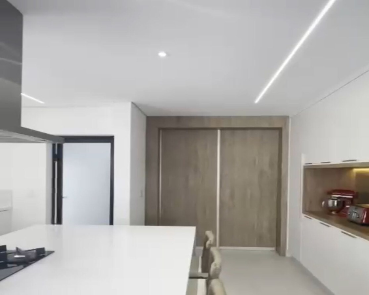 Casa à venda com 5 quartos, 548m² - Foto 11