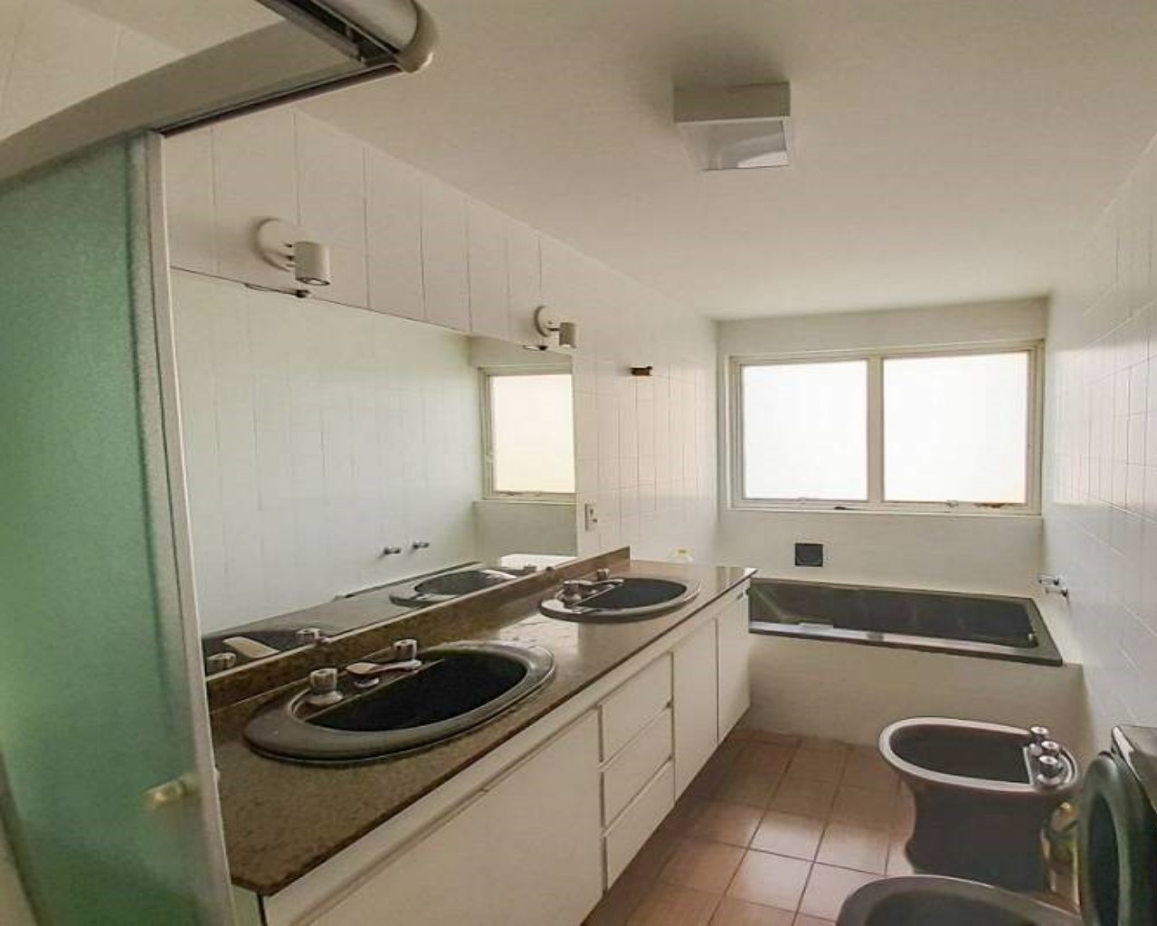 Apartamento à venda com 3 quartos, 167m² - Foto 9