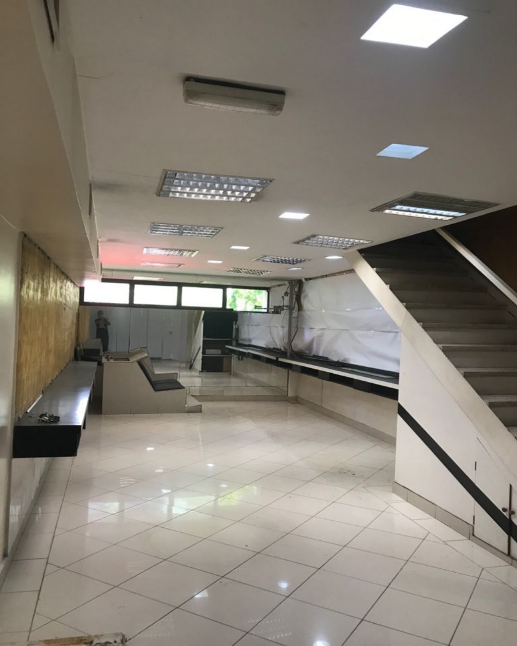 Loja-Salão para alugar, 176m² - Foto 1