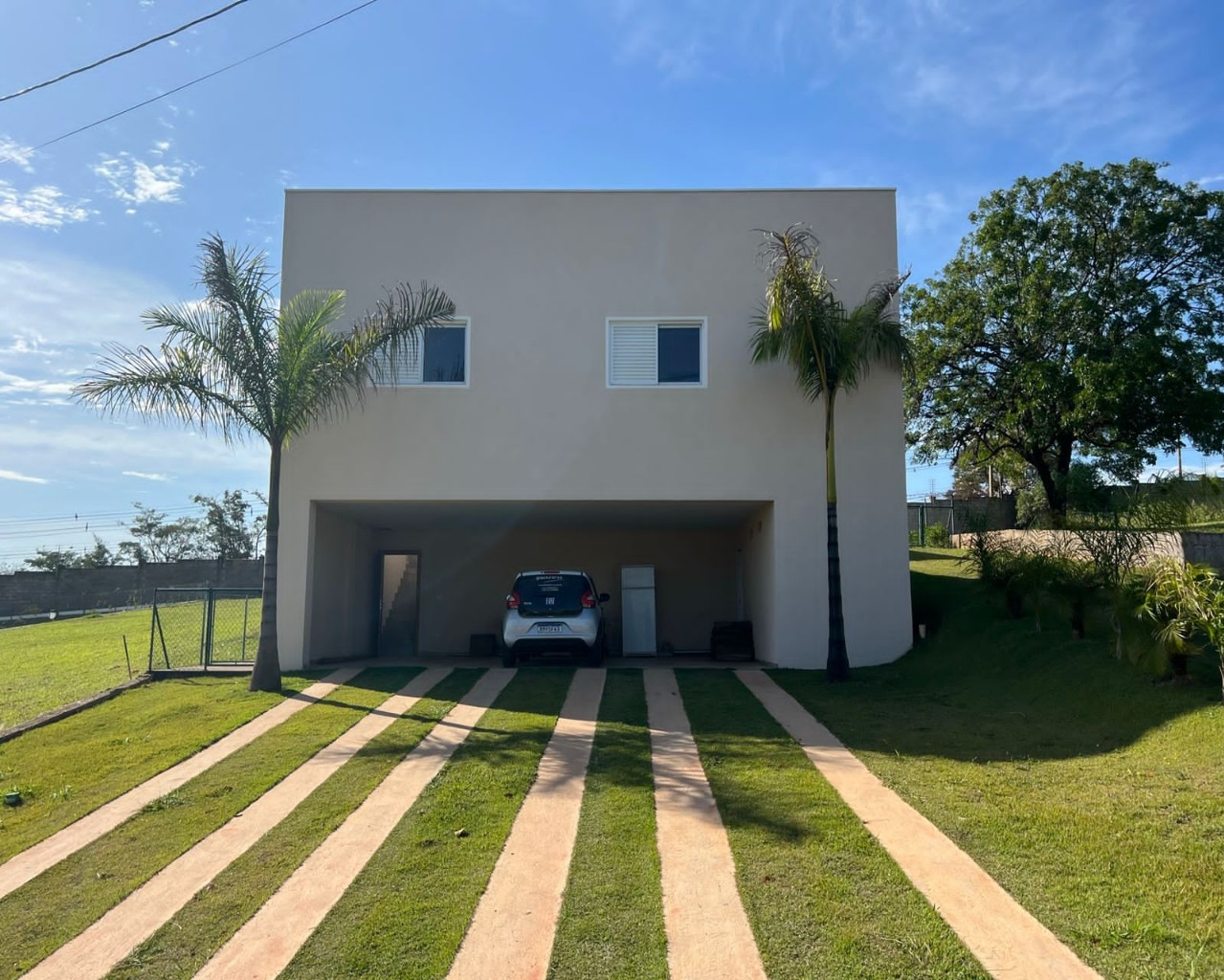 Casa de Condomínio à venda com 3 quartos, 209m² - Foto 1