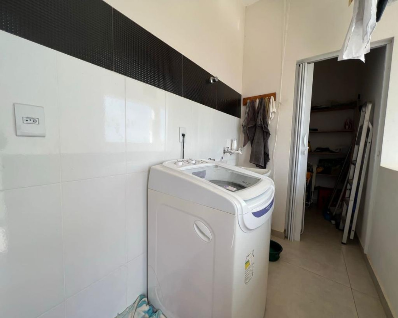 Casa de Condomínio à venda com 3 quartos, 209m² - Foto 42