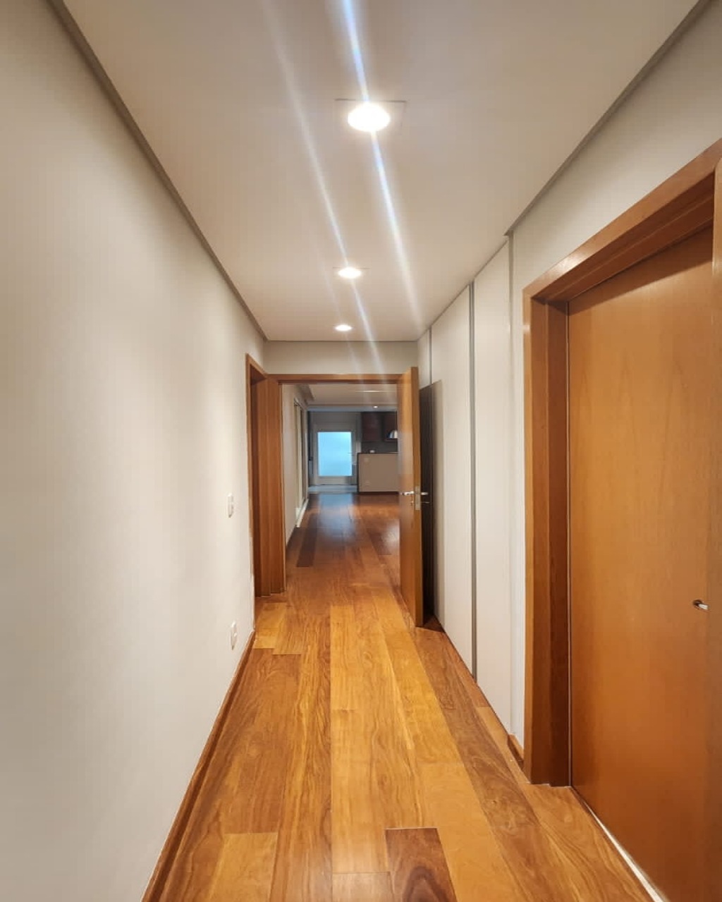 Apartamento à venda com 4 quartos, 156m² - Foto 8