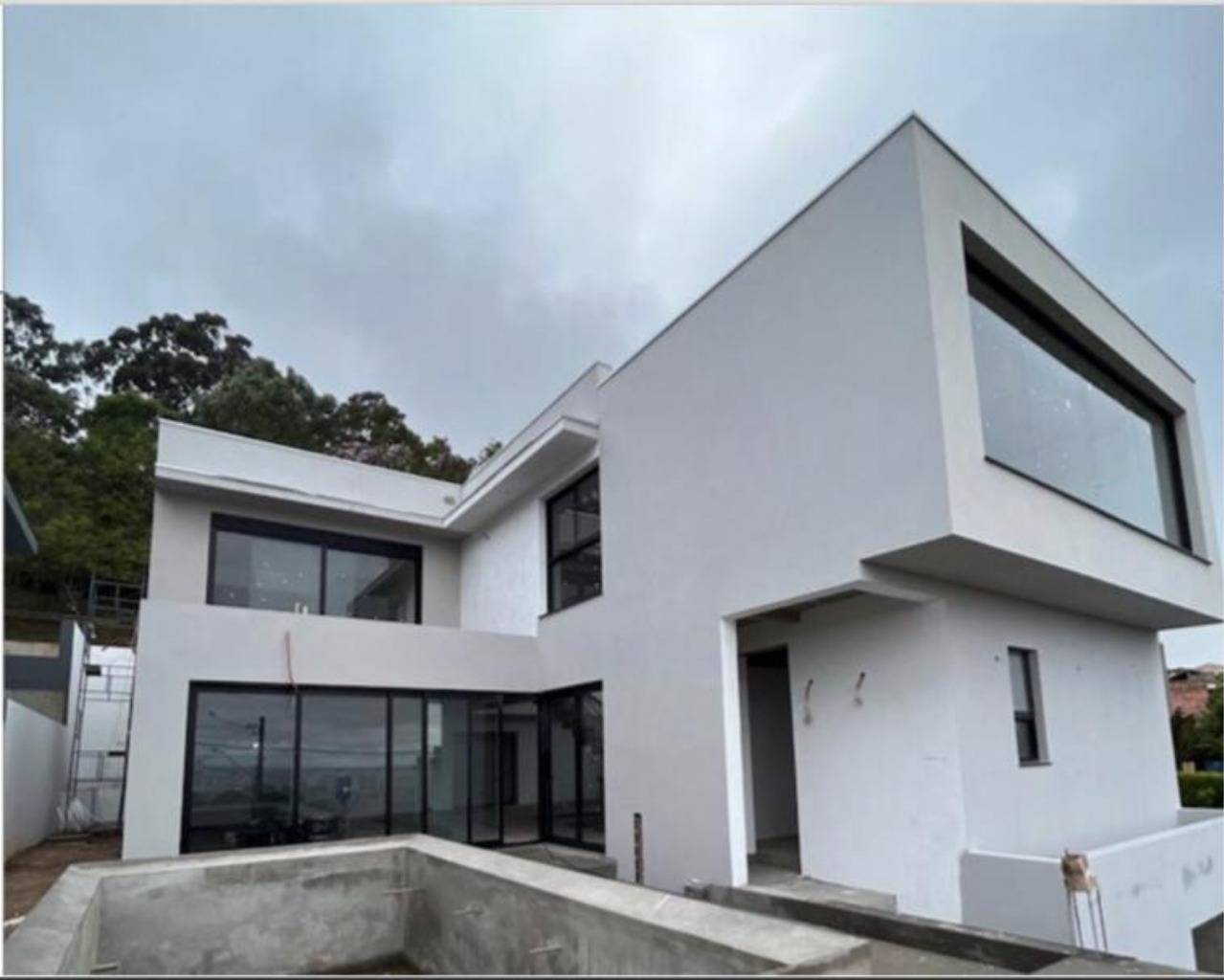 Casa de Condomínio à venda com 5 quartos, 486m² - Foto 1