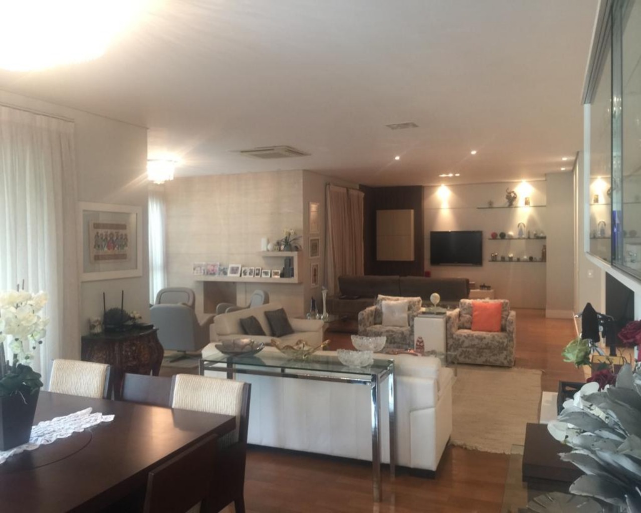 Apartamento à venda e aluguel com 3 quartos, 322m² - Foto 1