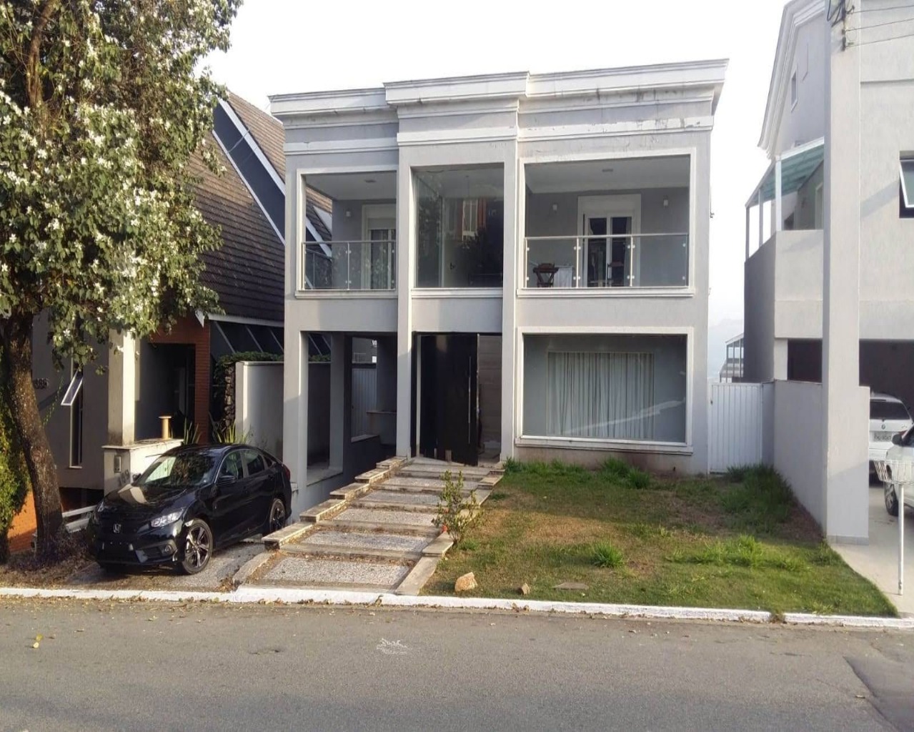 Casa de Condomínio à venda e aluguel com 4 quartos, 695m² - Foto 1