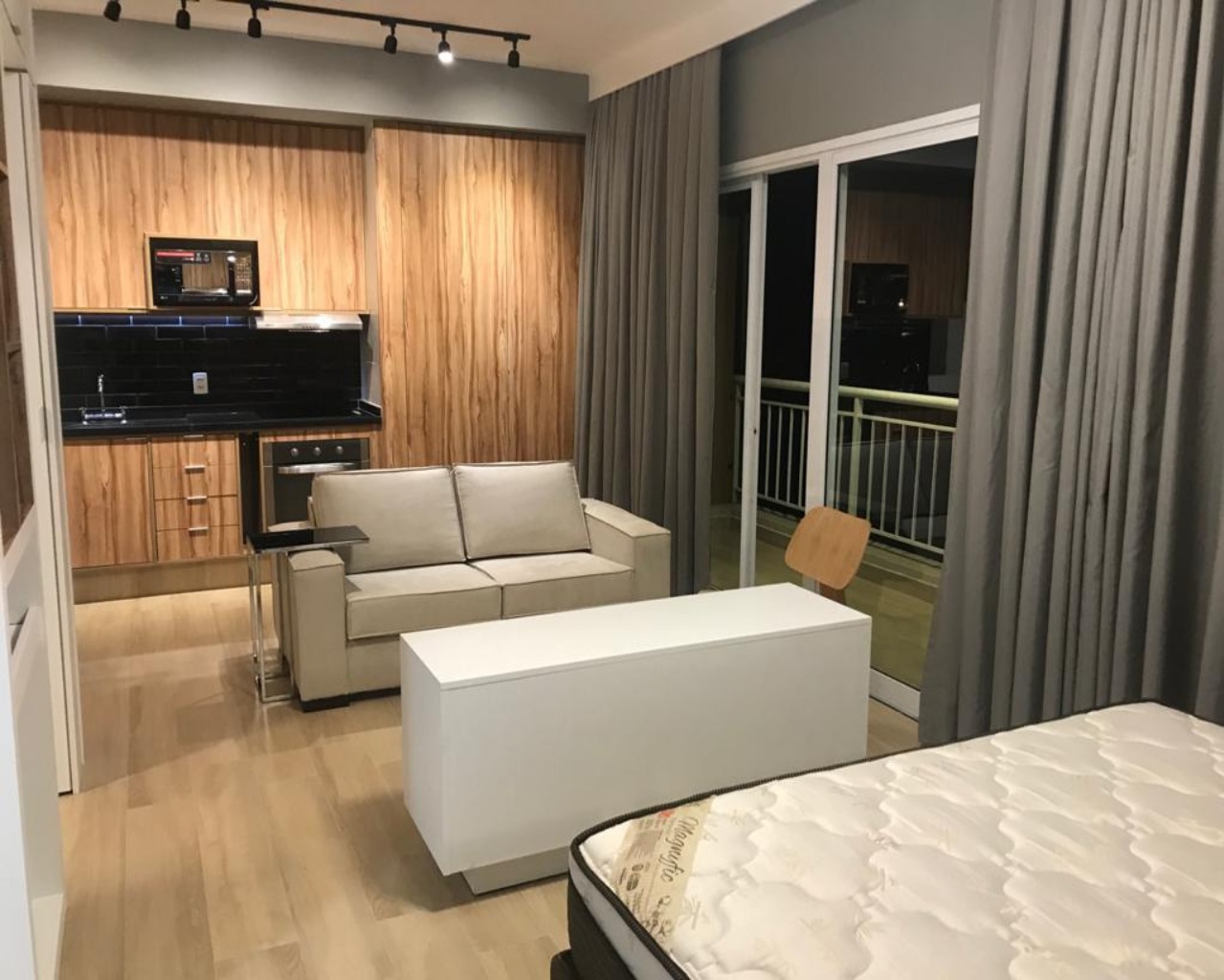 Apartamento para alugar com 1 quarto, 50m² - Foto 1