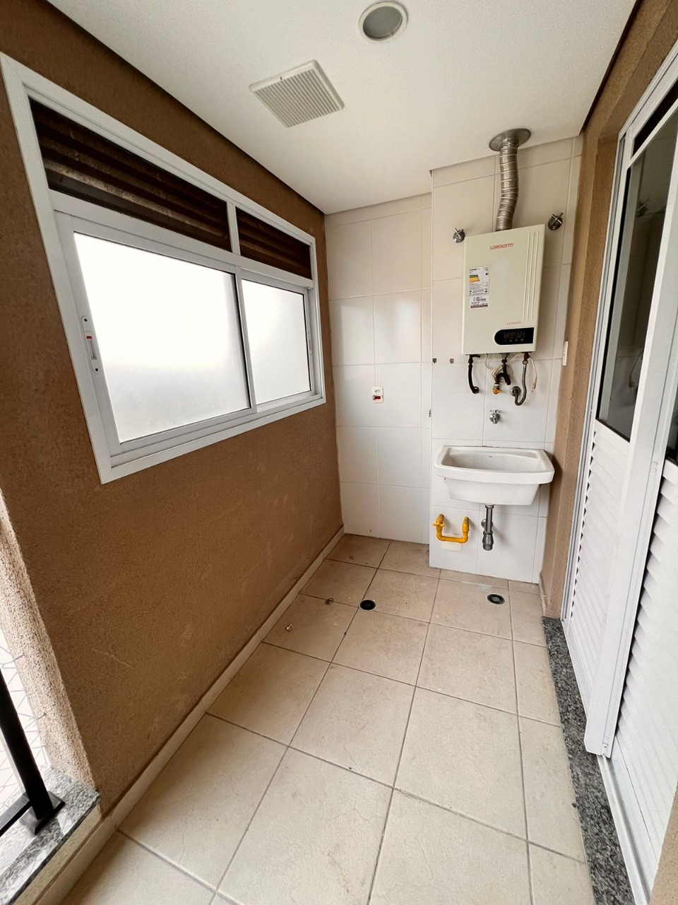 Apartamento à venda e aluguel com 1 quarto, 40m² - Foto 4