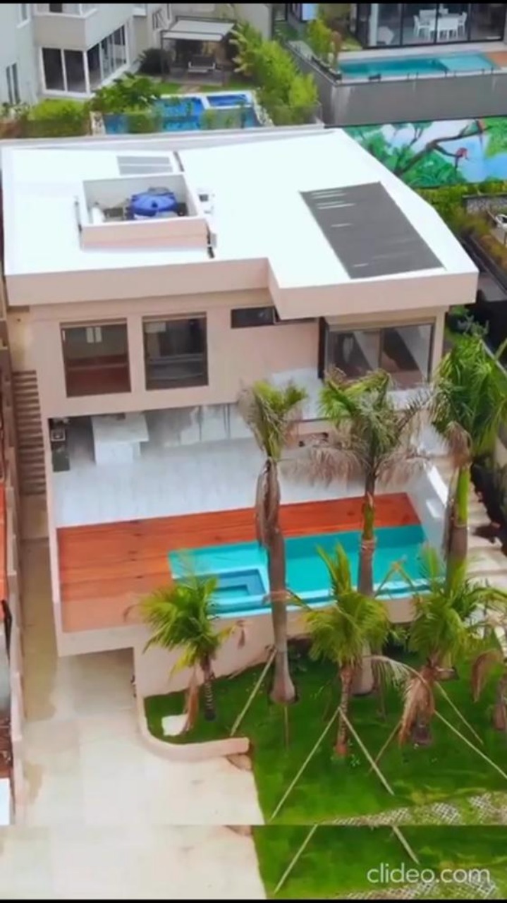 Casa de Condomínio à venda com 4 quartos, 420m² - Foto 1