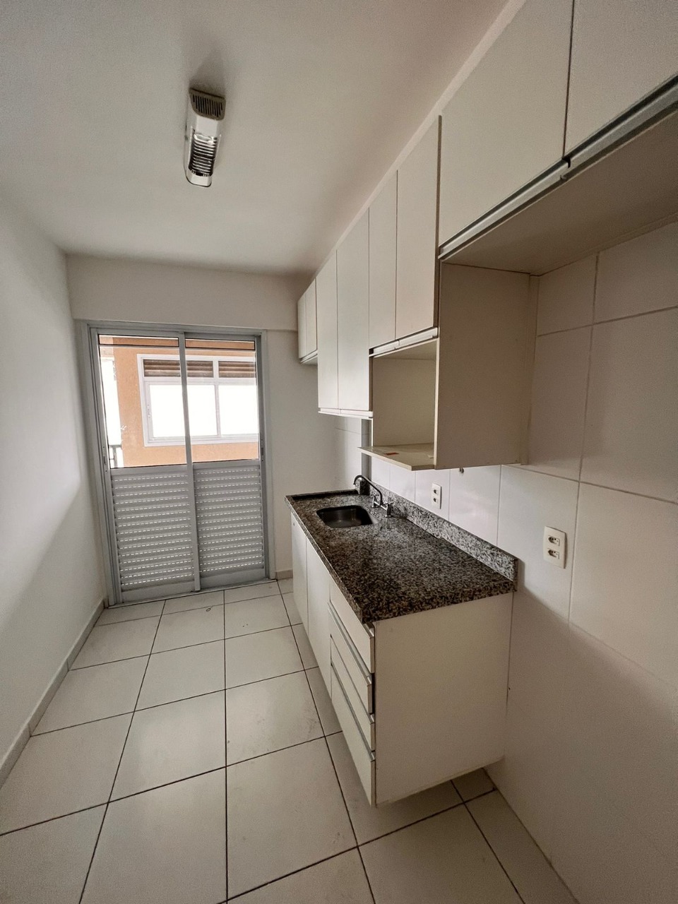 Apartamento à venda e aluguel com 1 quarto, 40m² - Foto 17