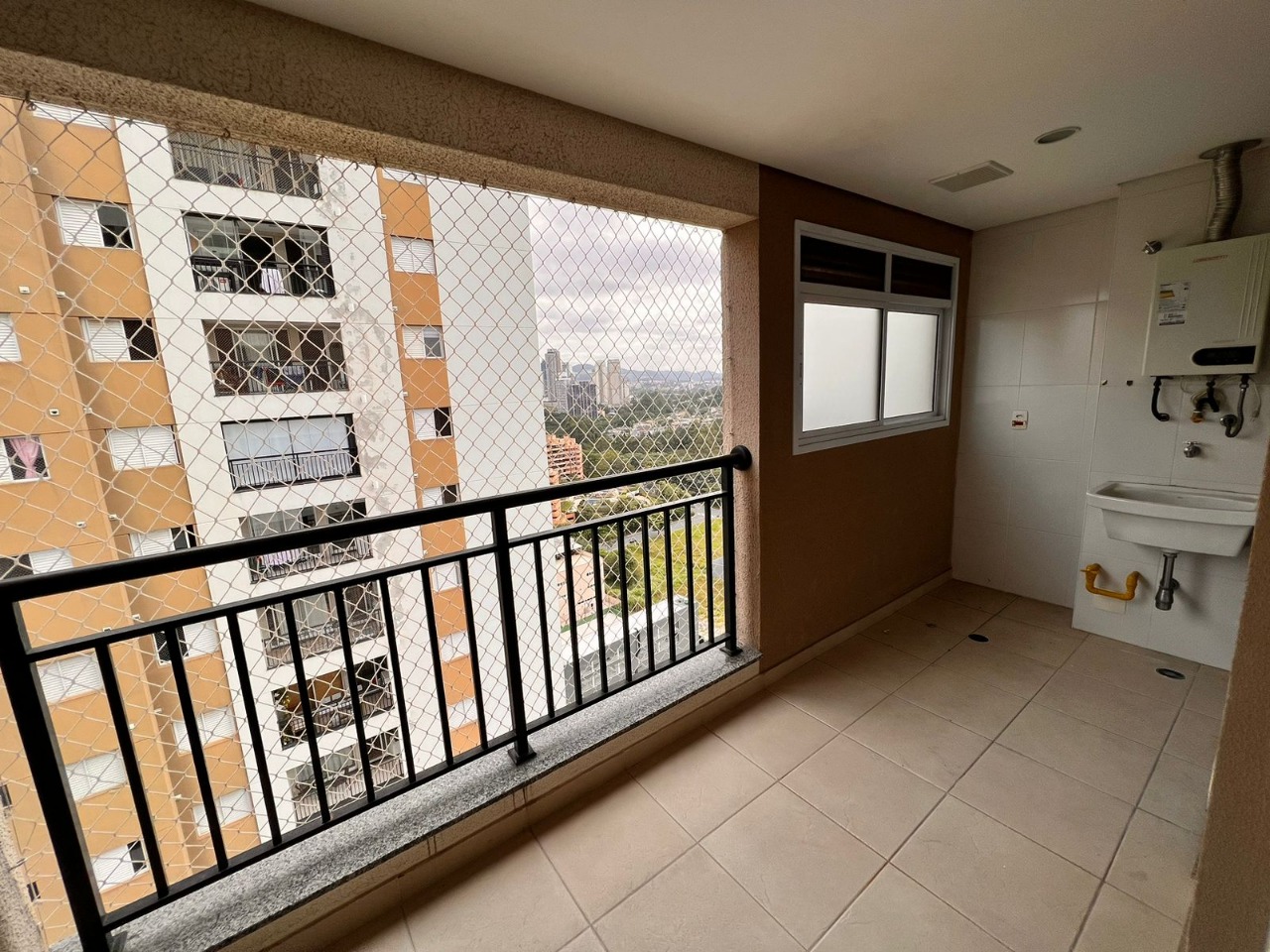 Apartamento à venda e aluguel com 1 quarto, 40m² - Foto 1