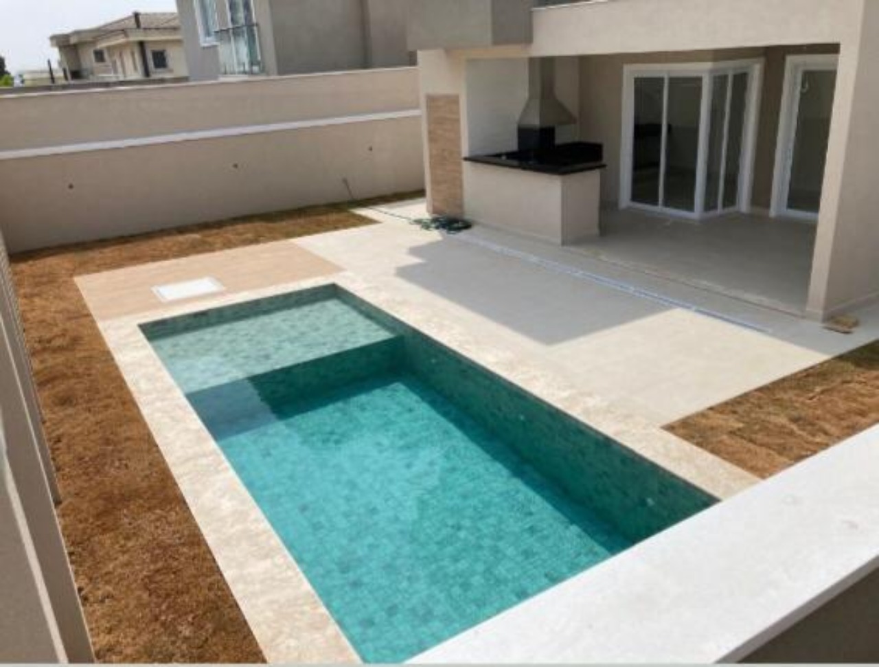 Casa de Condomínio à venda com 4 quartos, 309m² - Foto 3