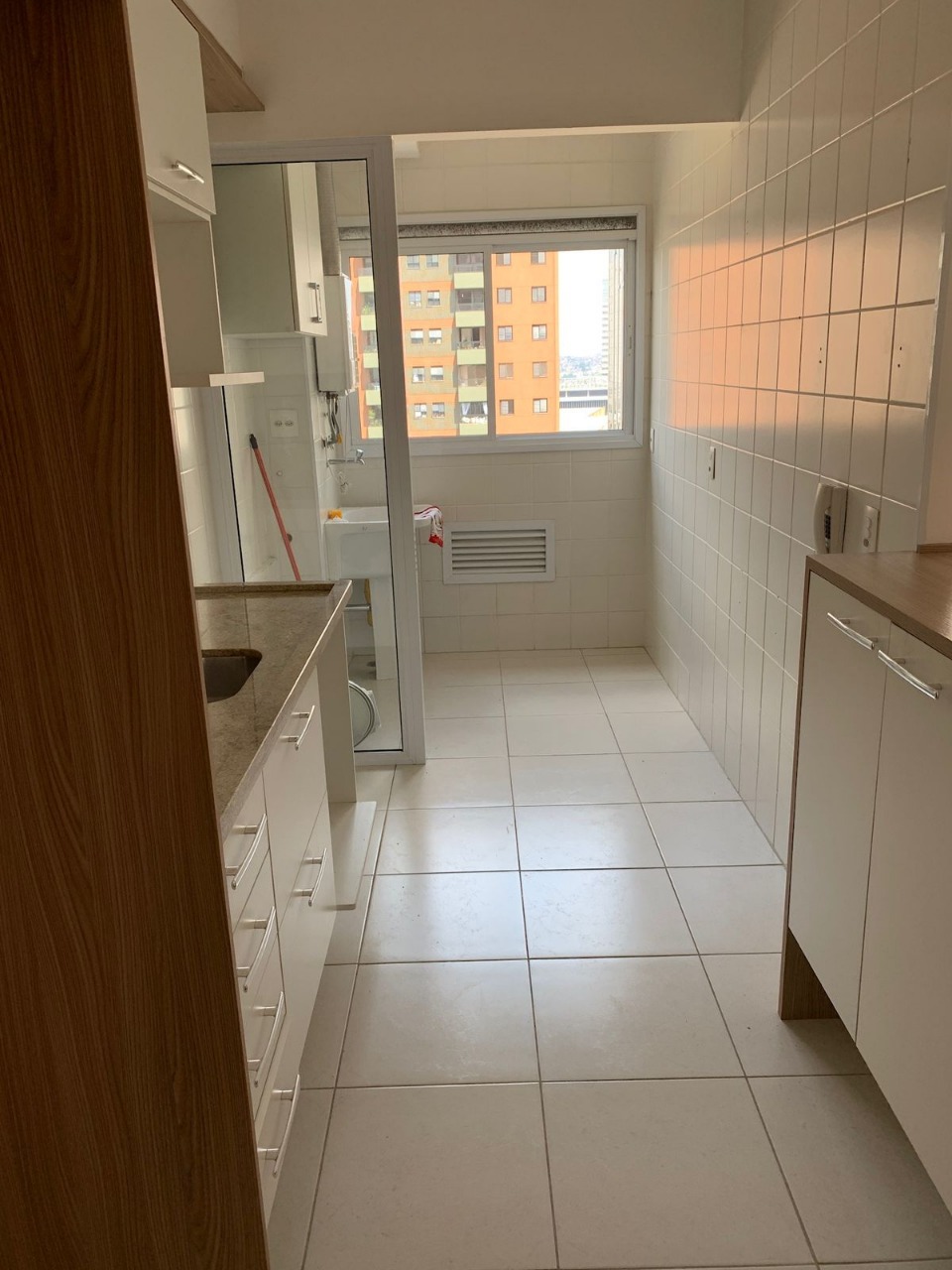 Apartamento à venda com 2 quartos, 65m² - Foto 4