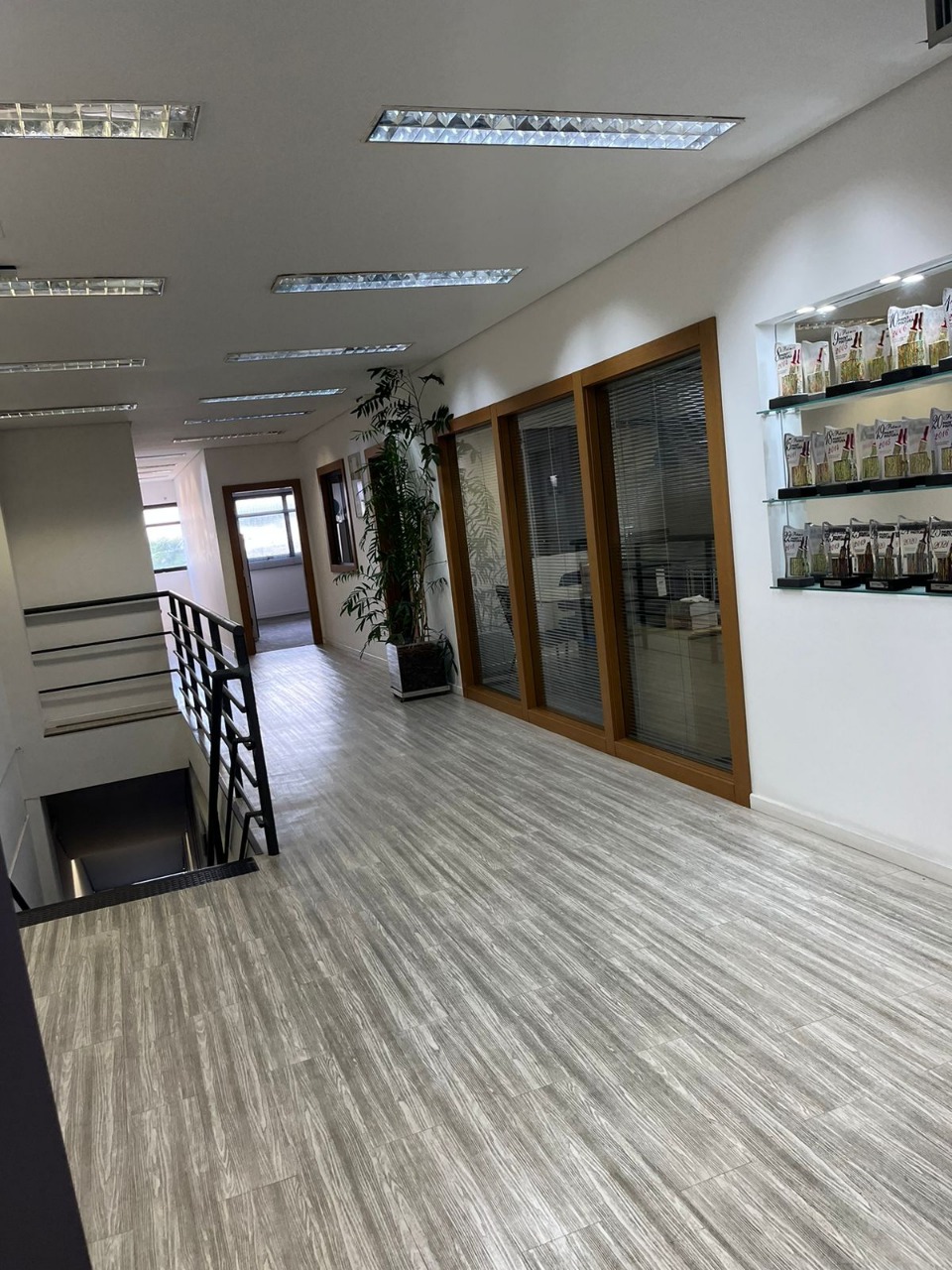 Depósito-Galpão-Armazém à venda e aluguel, 1235m² - Foto 23