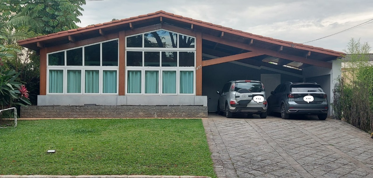 Casa à venda com 3 quartos, 240m² - Foto 1