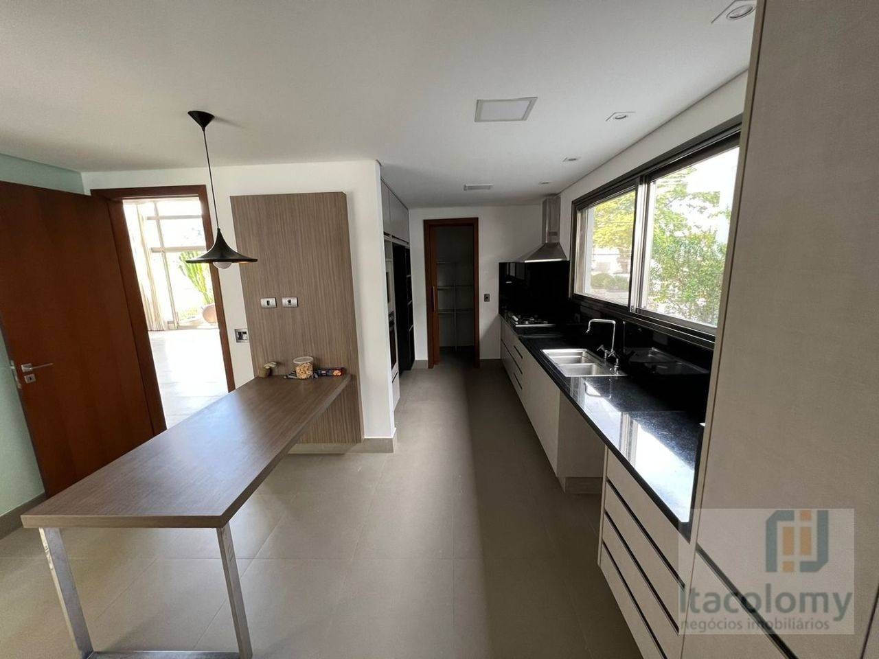 Casa de Condomínio à venda com 4 quartos, 430m² - Foto 12