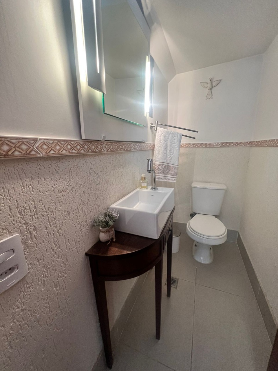 Casa de Condomínio para alugar com 3 quartos, 300m² - Foto 18