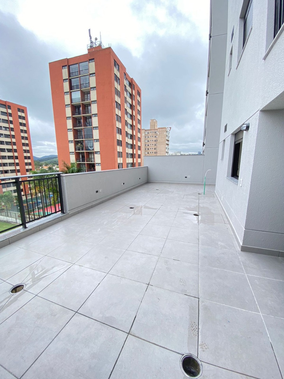 Apartamento à venda com 2 quartos, 107m² - Foto 1