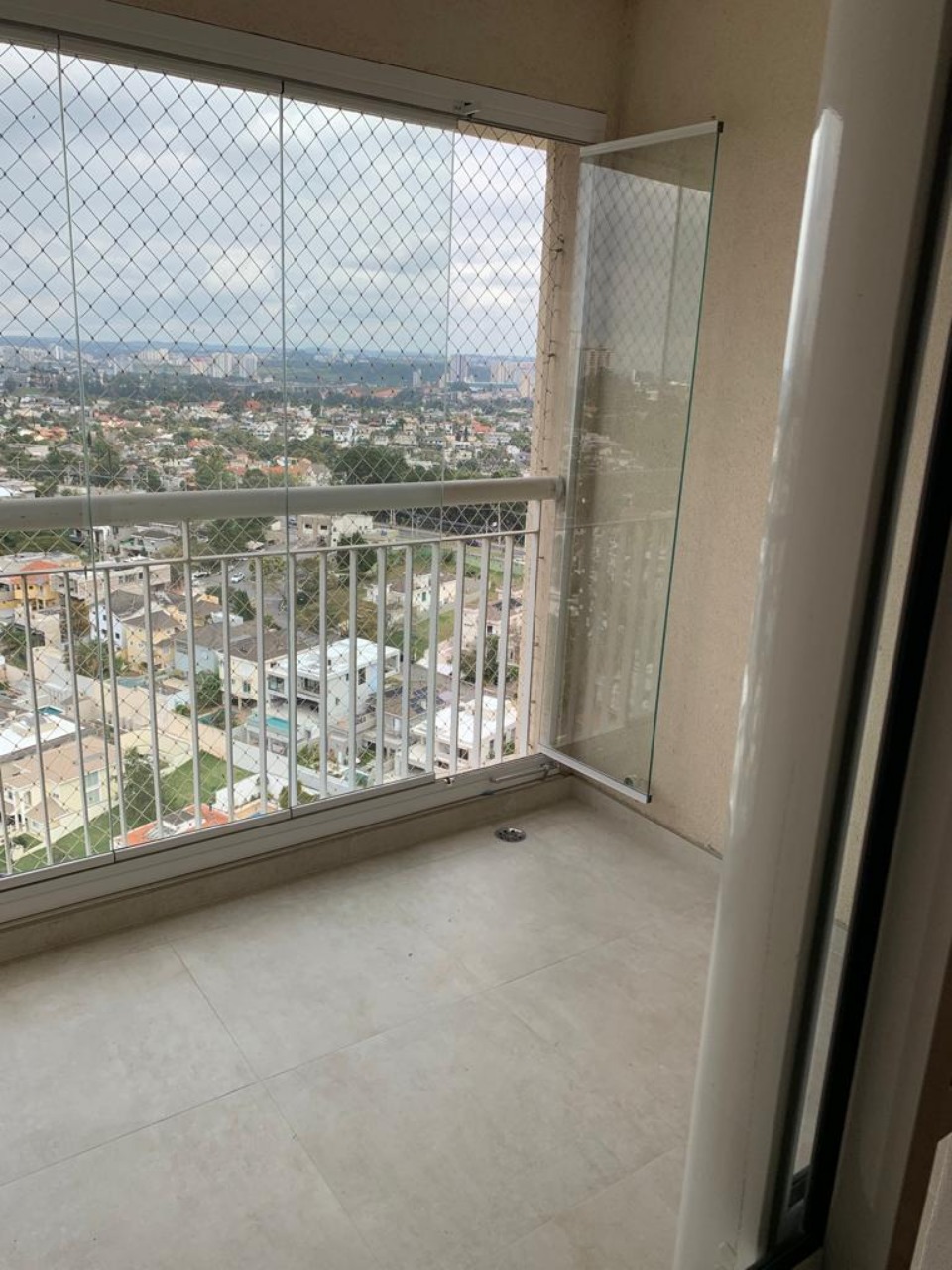 Apartamento à venda com 3 quartos, 150m² - Foto 2