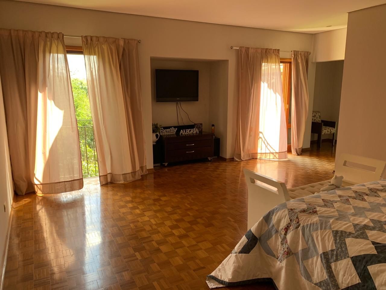 Casa à venda com 6 quartos, 1000m² - Foto 10