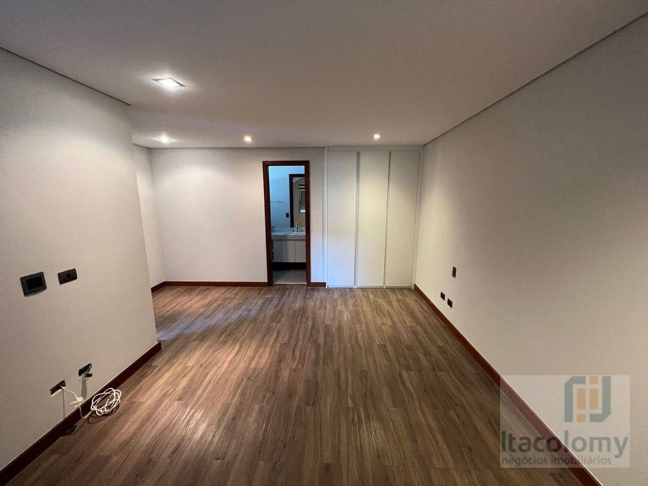 Casa de Condomínio à venda com 4 quartos, 430m² - Foto 17