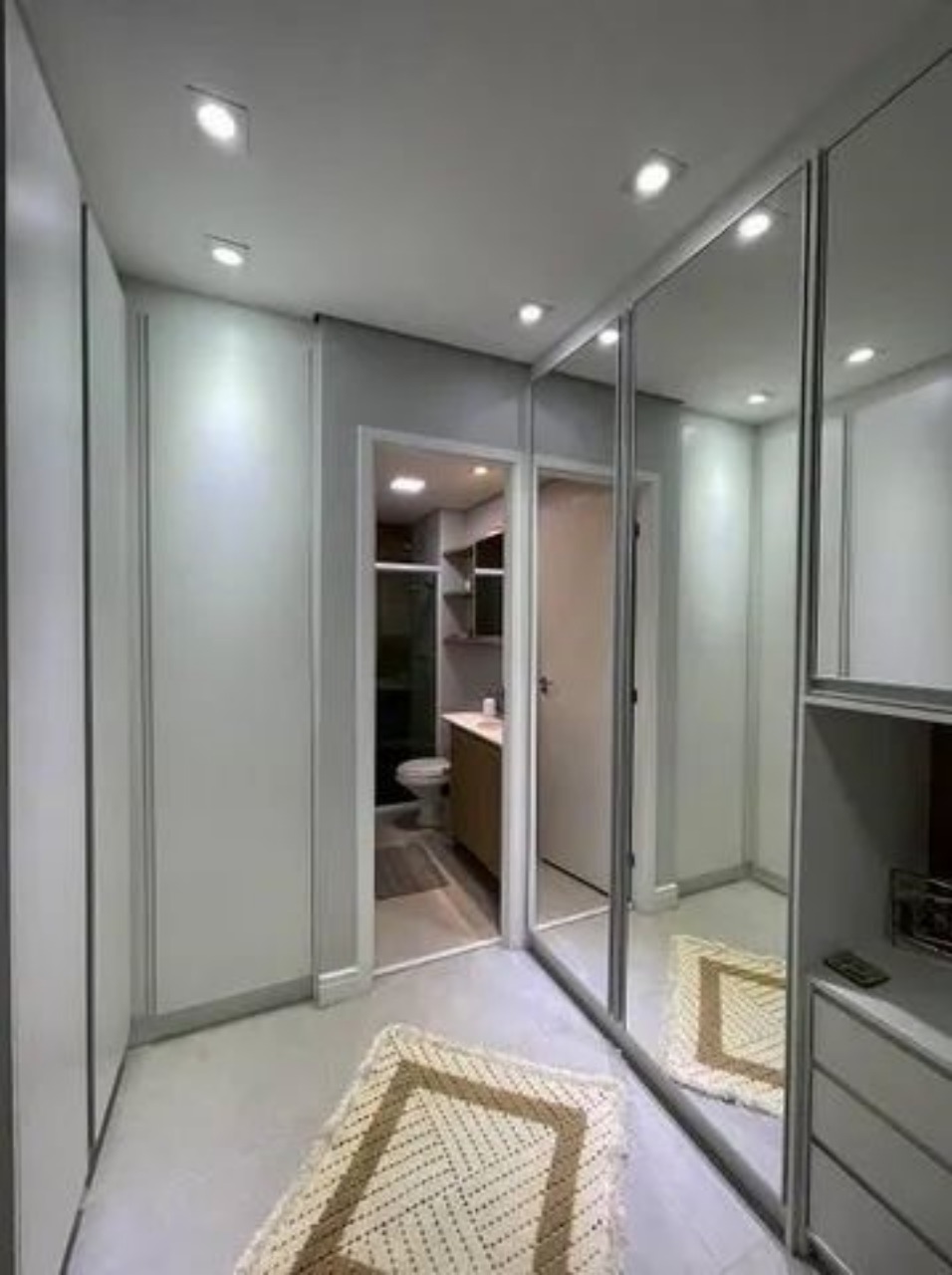 Apartamento à venda com 2 quartos, 67m² - Foto 14