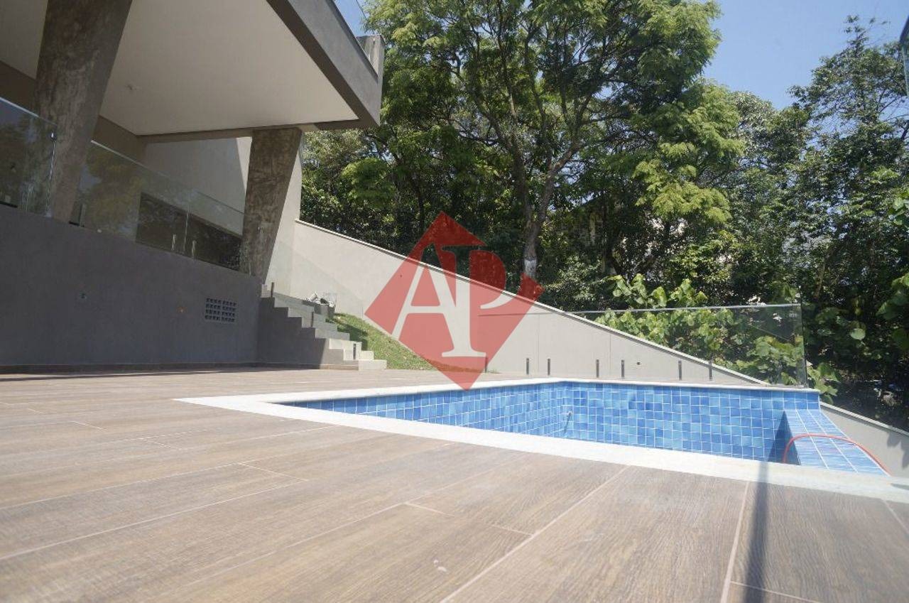 Casa de Condomínio à venda com 3 quartos, 286m² - Foto 4