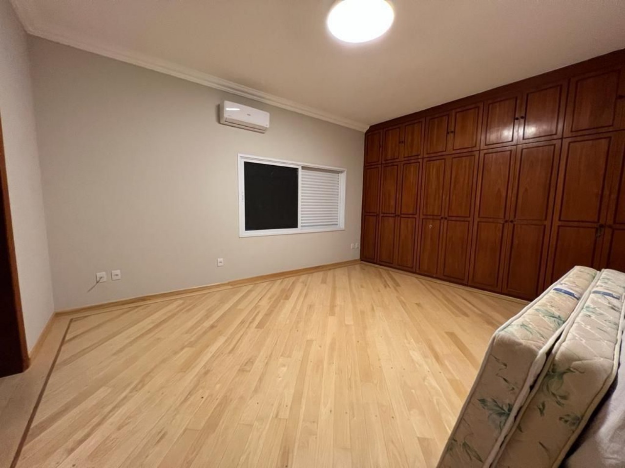 Casa para alugar com 4 quartos, 700m² - Foto 15