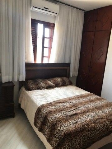 Casa à venda com 4 quartos, 310m² - Foto 12