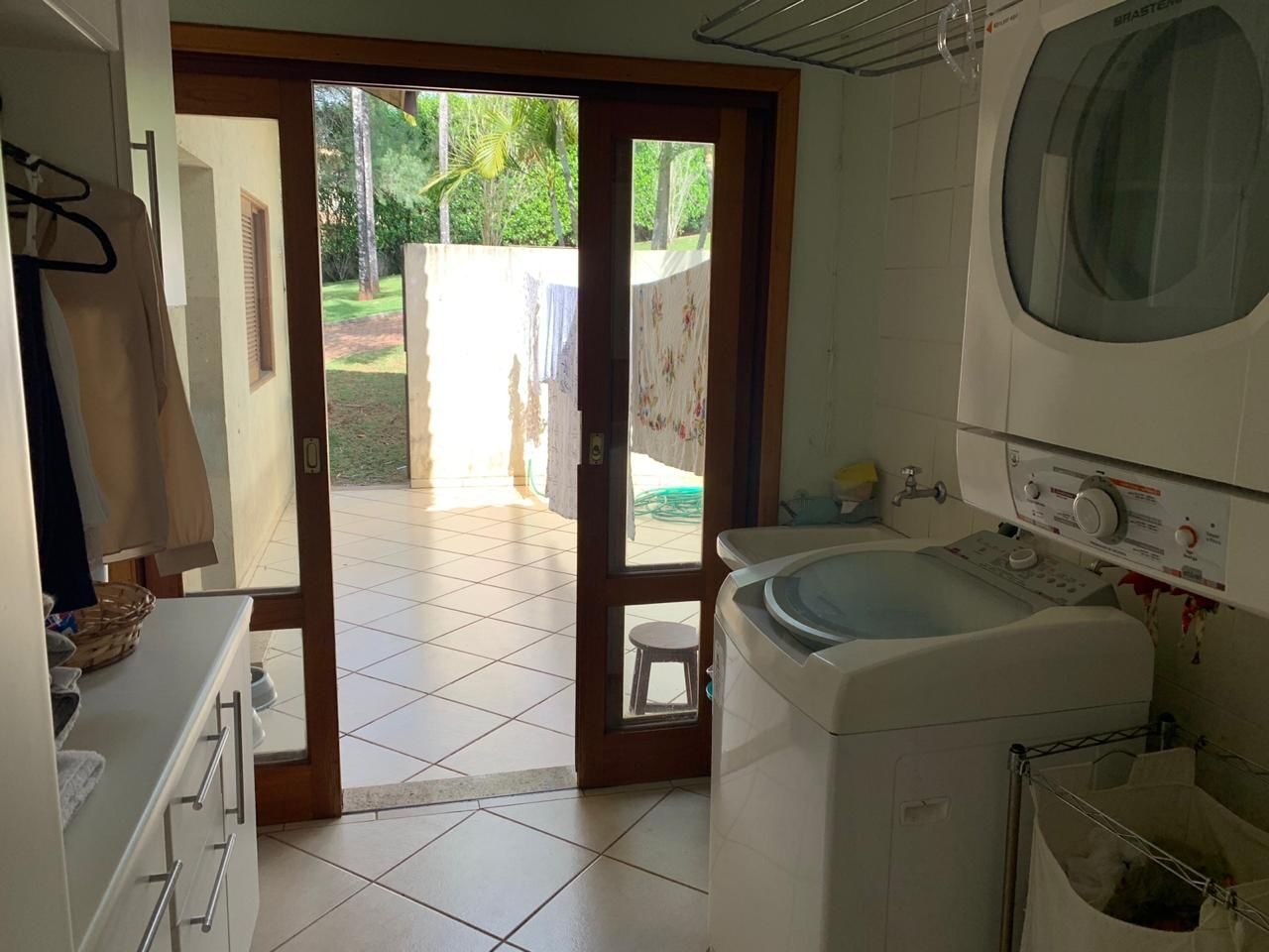 Casa à venda com 6 quartos, 1000m² - Foto 12