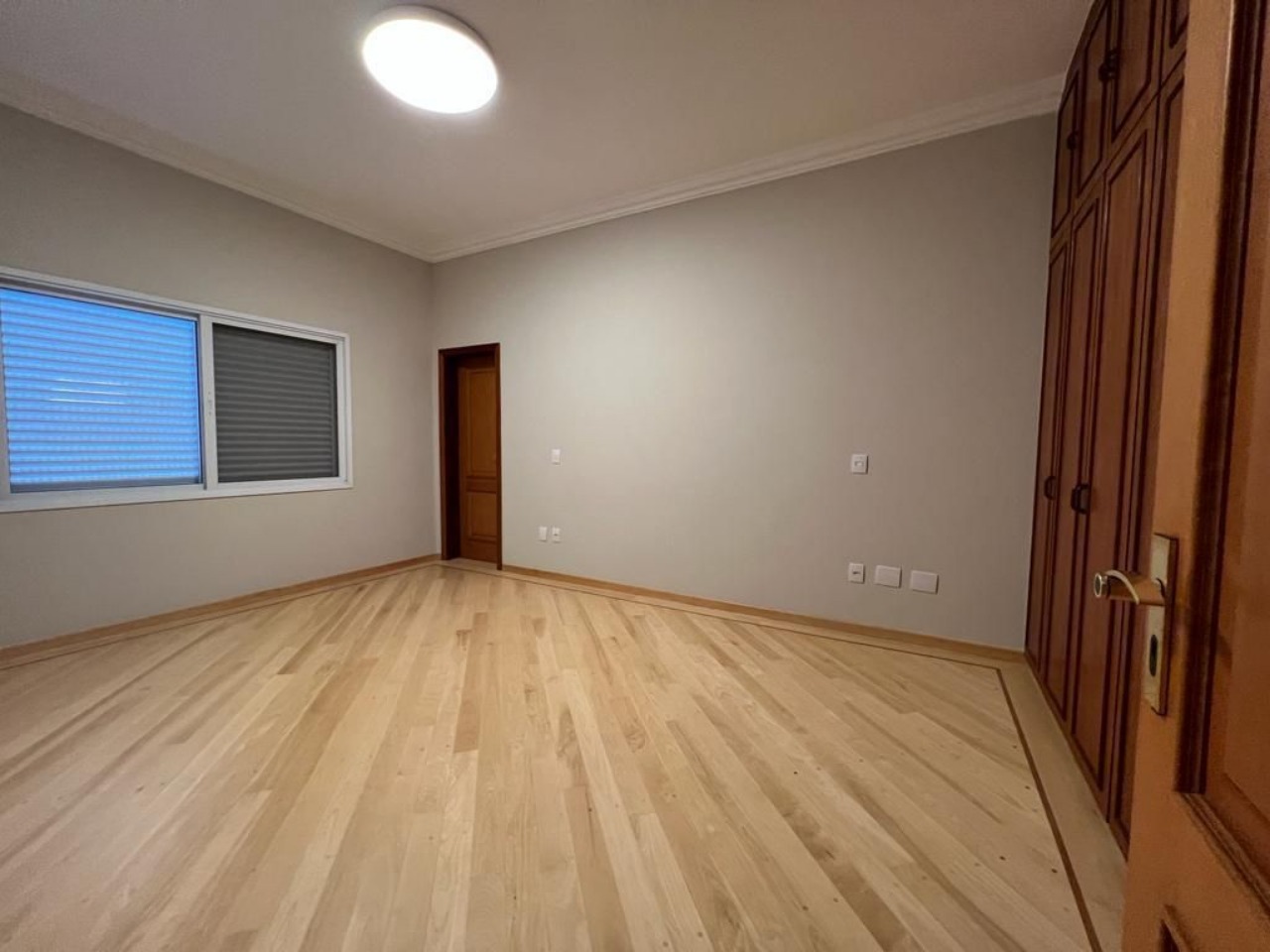 Casa para alugar com 4 quartos, 700m² - Foto 16