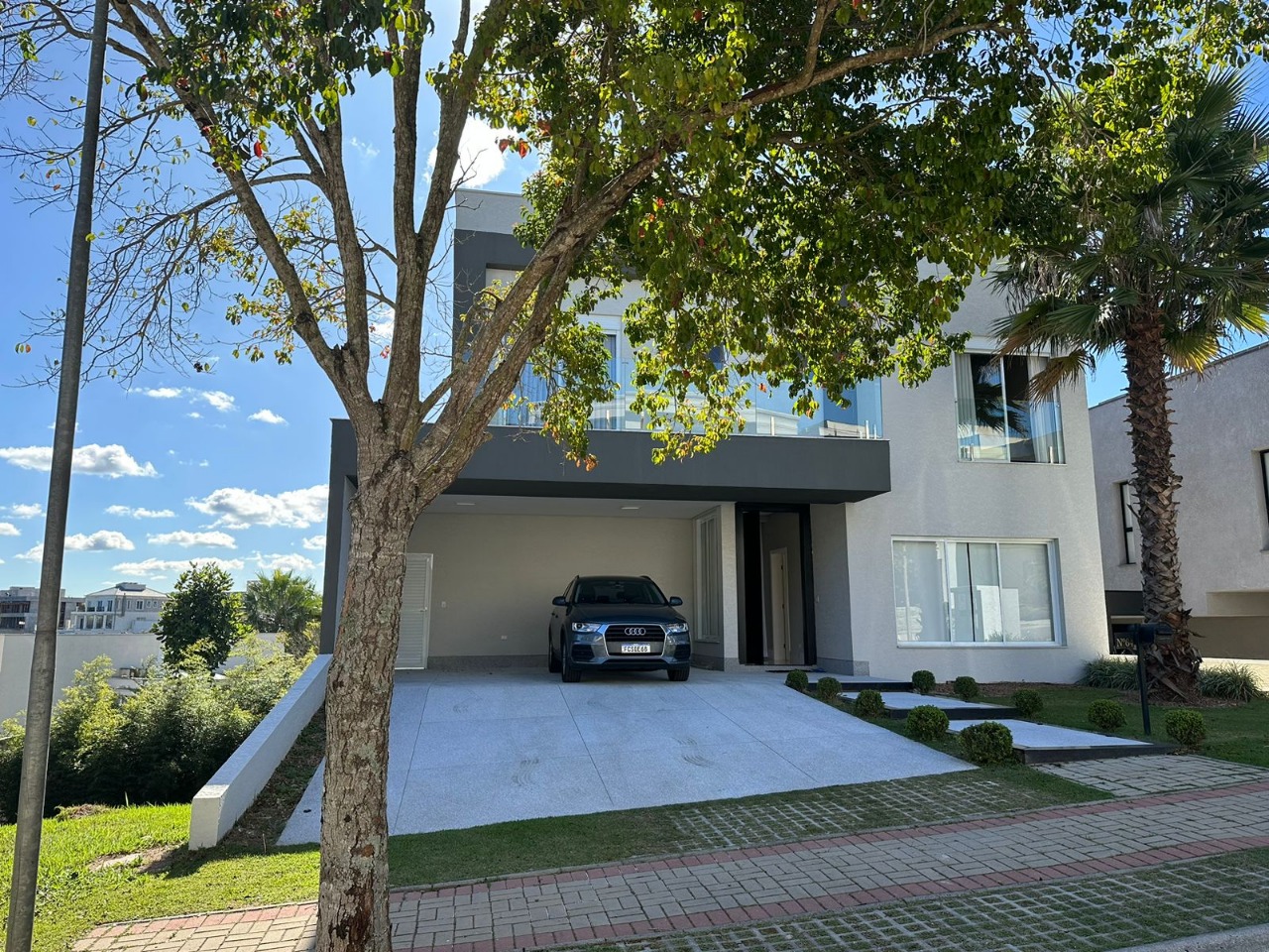 Casa de Condomínio à venda com 4 quartos, 400m² - Foto 1