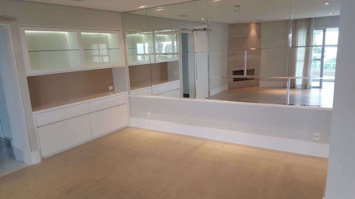 Apartamento para alugar com 3 quartos, 202m² - Foto 11