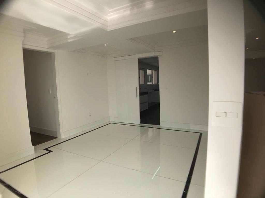 Apartamento à venda com 3 quartos, 165m² - Foto 12