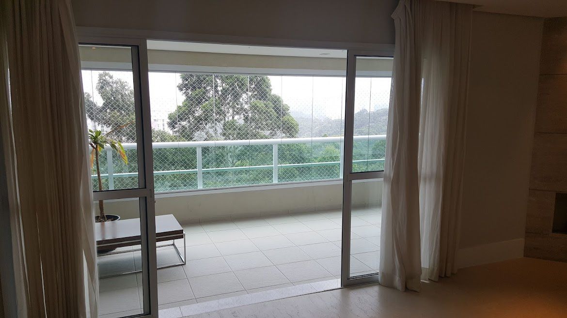 Apartamento para alugar com 3 quartos, 202m² - Foto 3