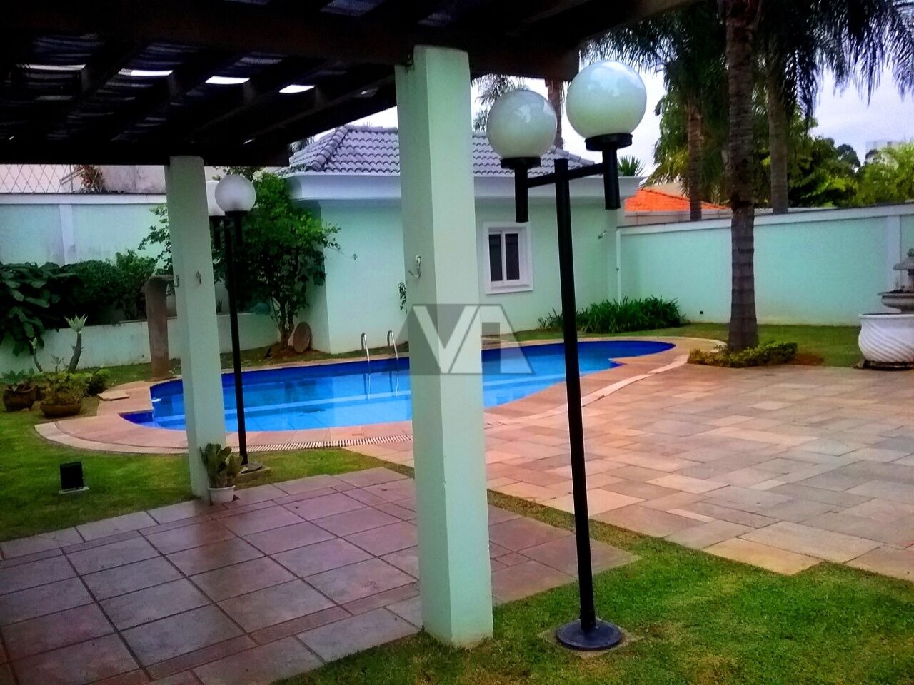 Casa de Condomínio à venda e aluguel com 5 quartos, 500m² - Foto 24