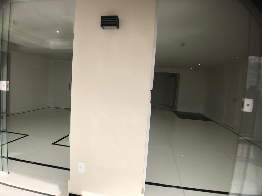 Apartamento à venda com 3 quartos, 165m² - Foto 9