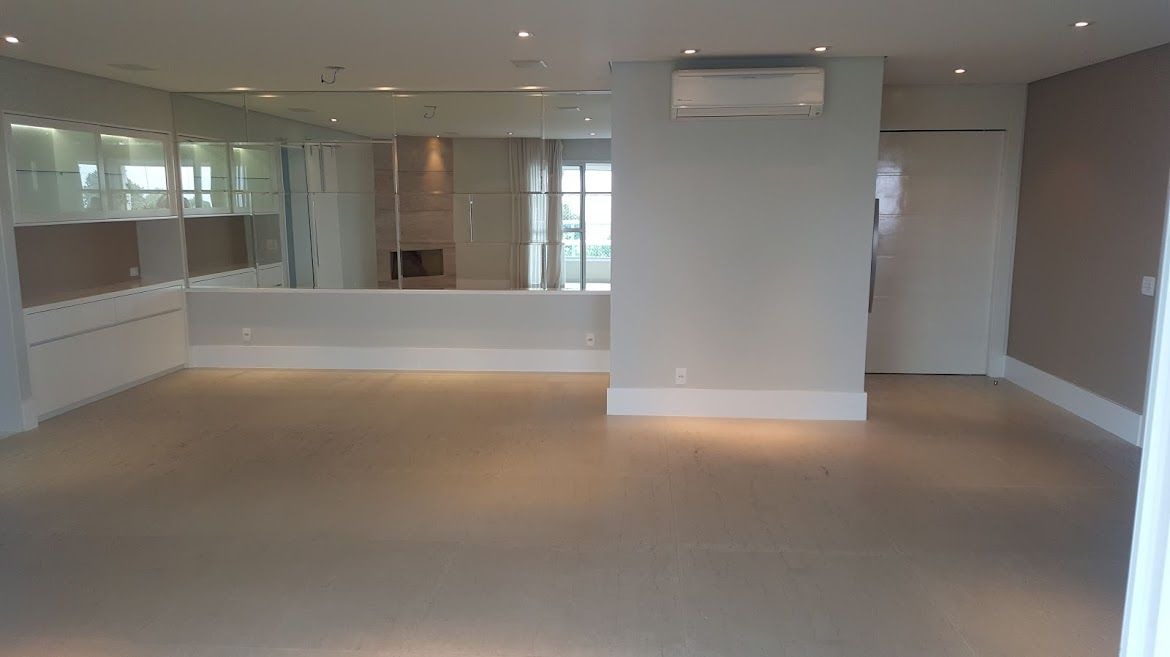 Apartamento para alugar com 3 quartos, 202m² - Foto 10