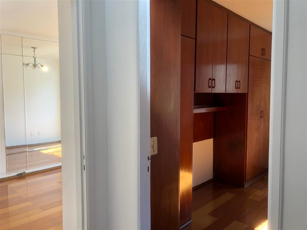 Apartamento para alugar com 3 quartos, 81m² - Foto 7