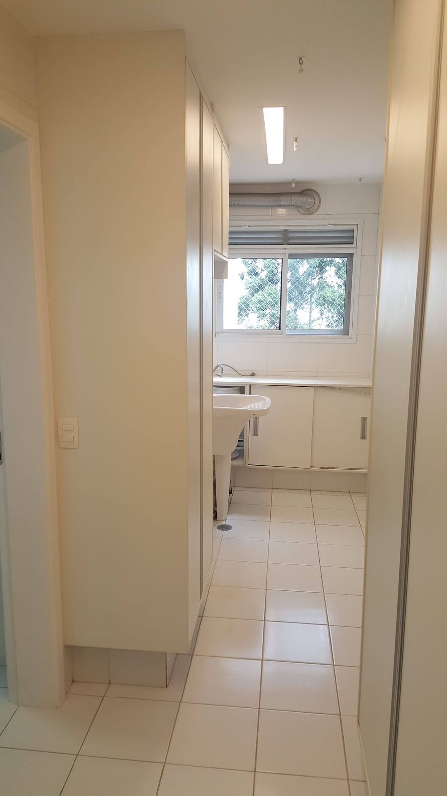 Apartamento para alugar com 3 quartos, 202m² - Foto 15