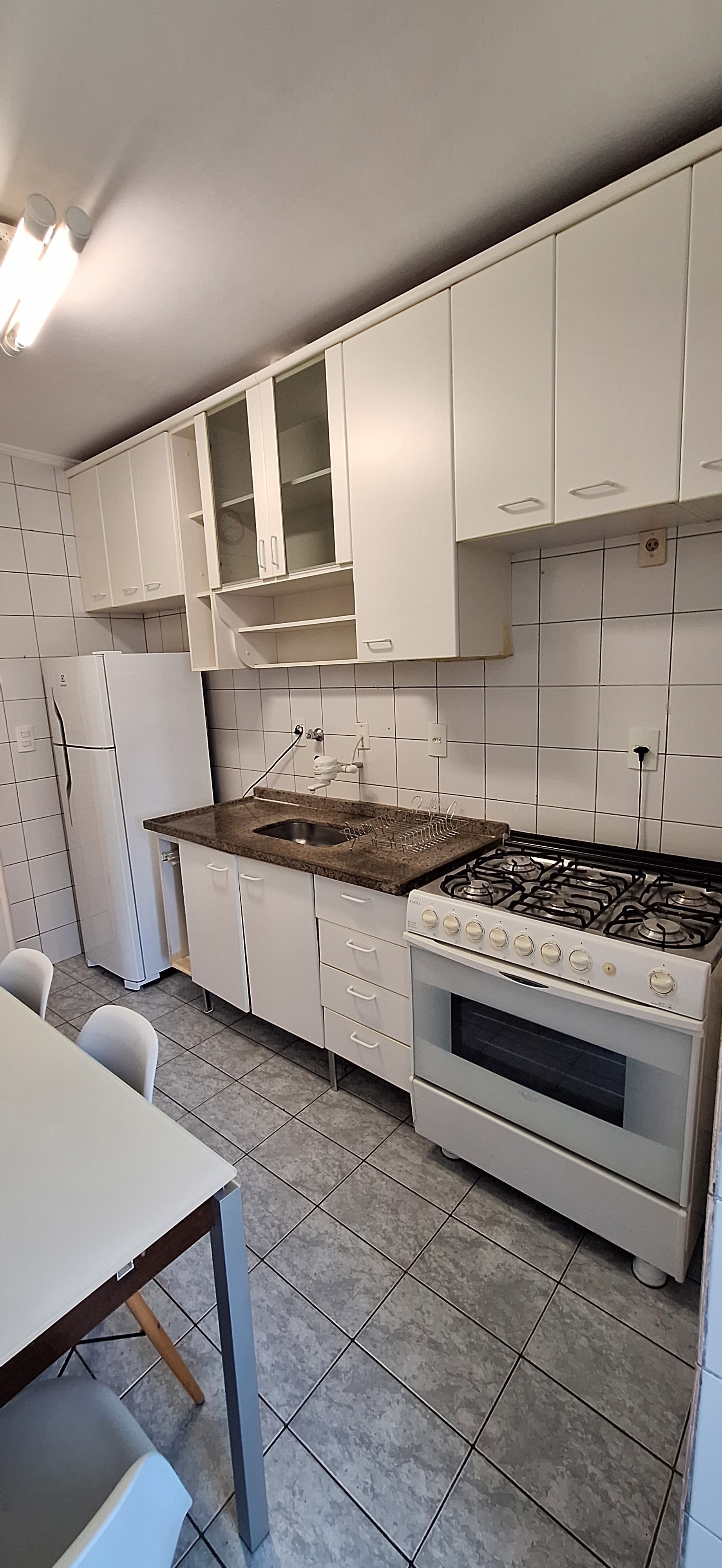 Apartamento à venda com 3 quartos, 78m² - Foto 2