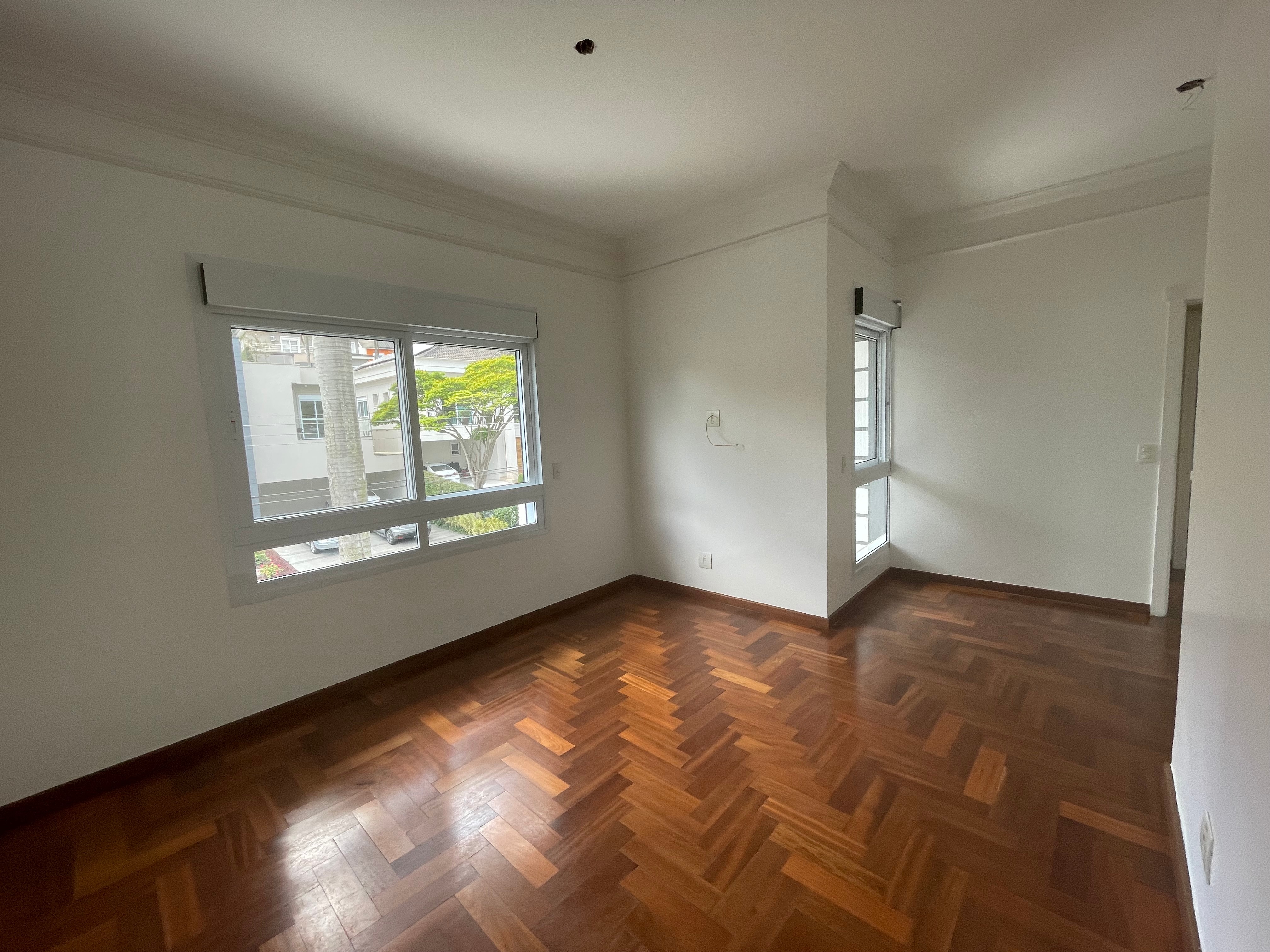 Casa à venda com 4 quartos, 1000m² - Foto 55