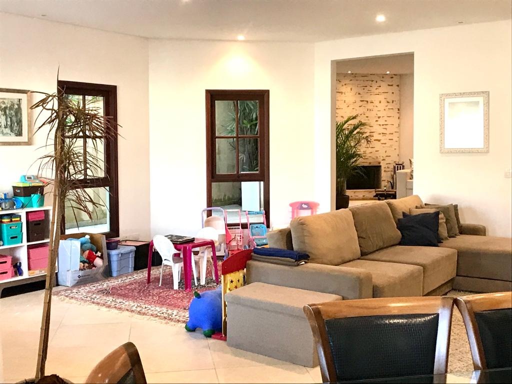 Casa, 5 quartos, 305 m² - Foto 1