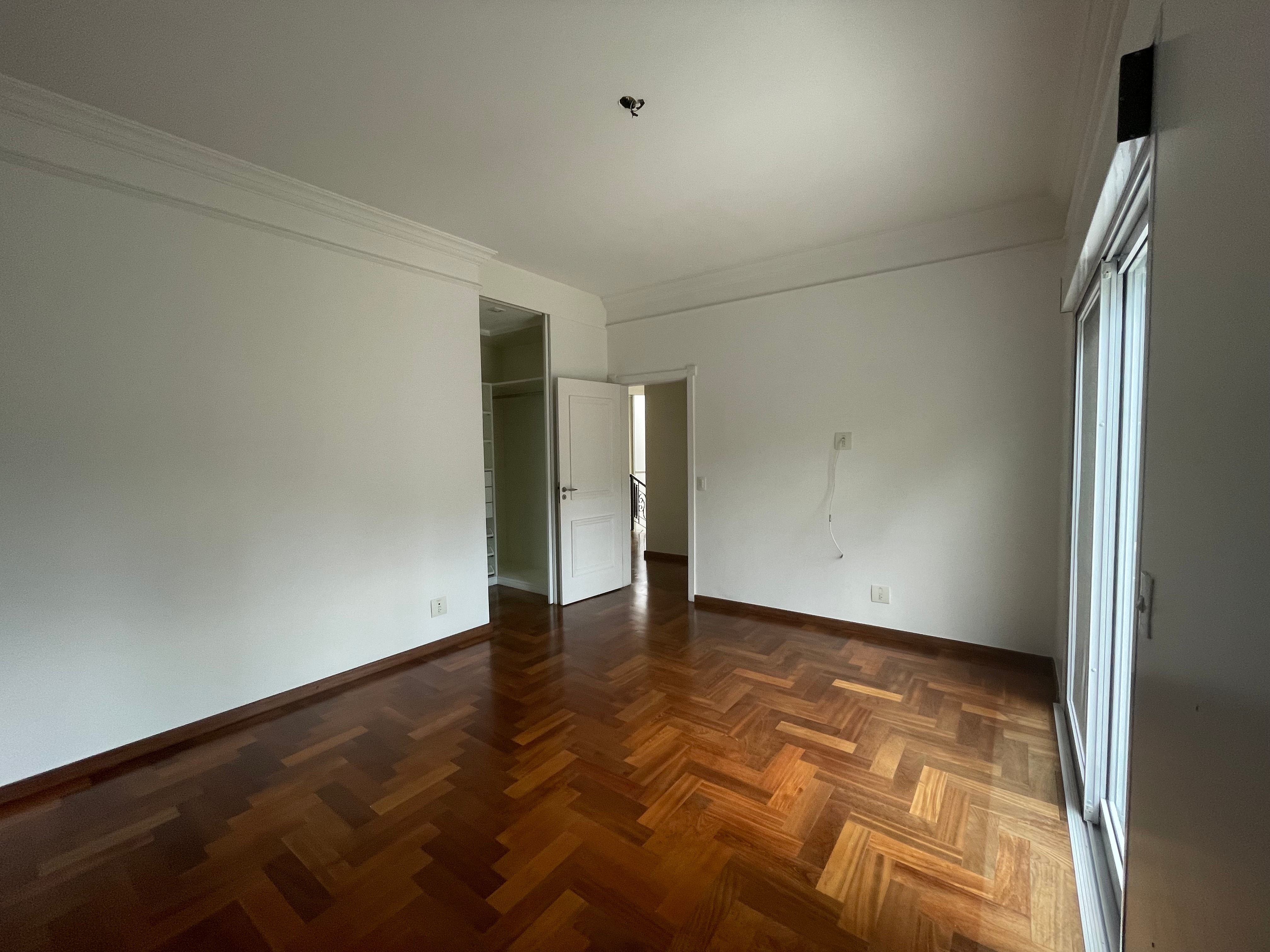 Casa à venda com 4 quartos, 1000m² - Foto 48