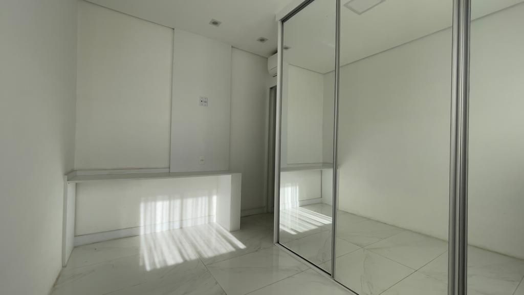 Apartamento para alugar com 3 quartos, 81m² - Foto 12