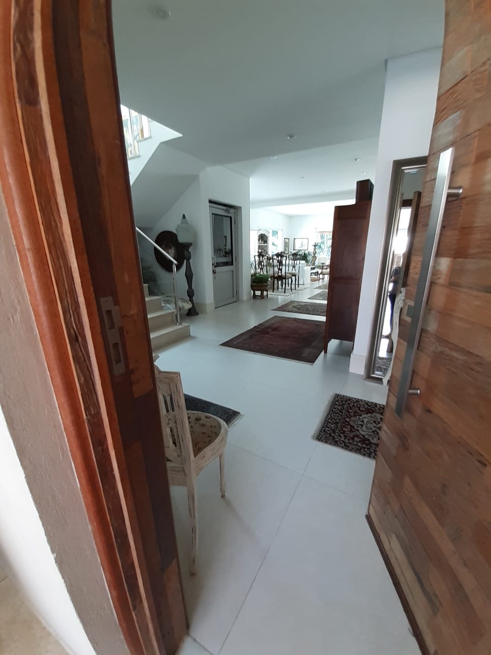 Casa de Condomínio à venda com 5 quartos, 345m² - Foto 2